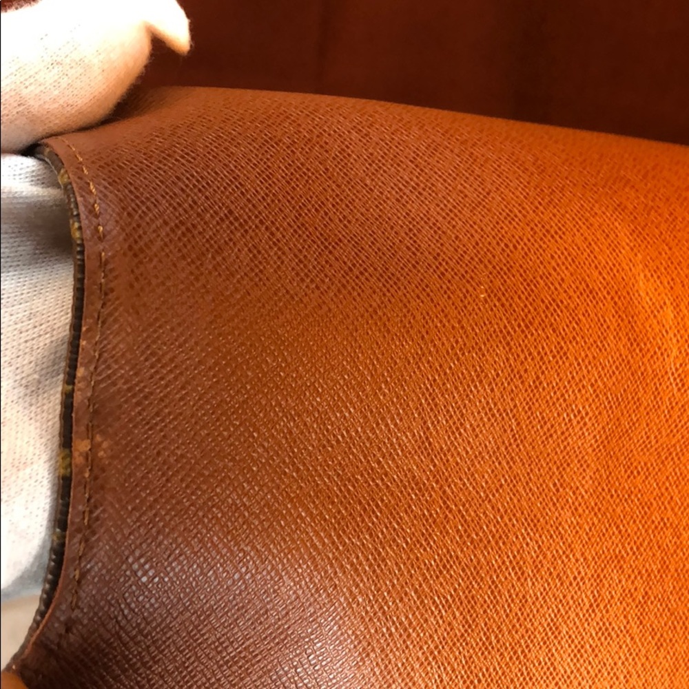 Authentic✅ - Picture 5 of 8
